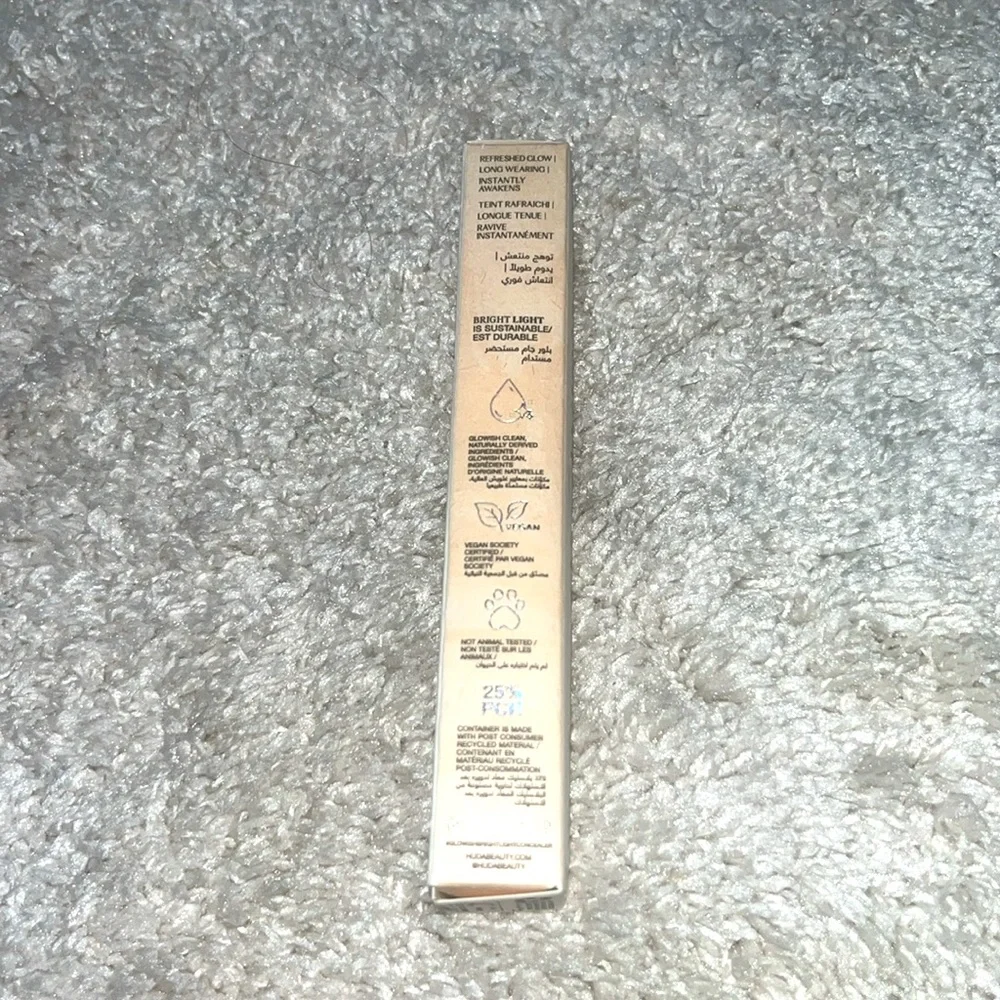 GloWish by Huda Bright Light Hydrating Sheer Vegan Concealer in Fair Light 02